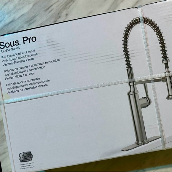 NIB Kohler Sous Pro-Style Single Handle Pull Down Sprayer Kitchen Faucet - Picture 2 of 9